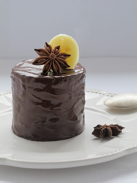 Pastel de chocolate para Nestlé.